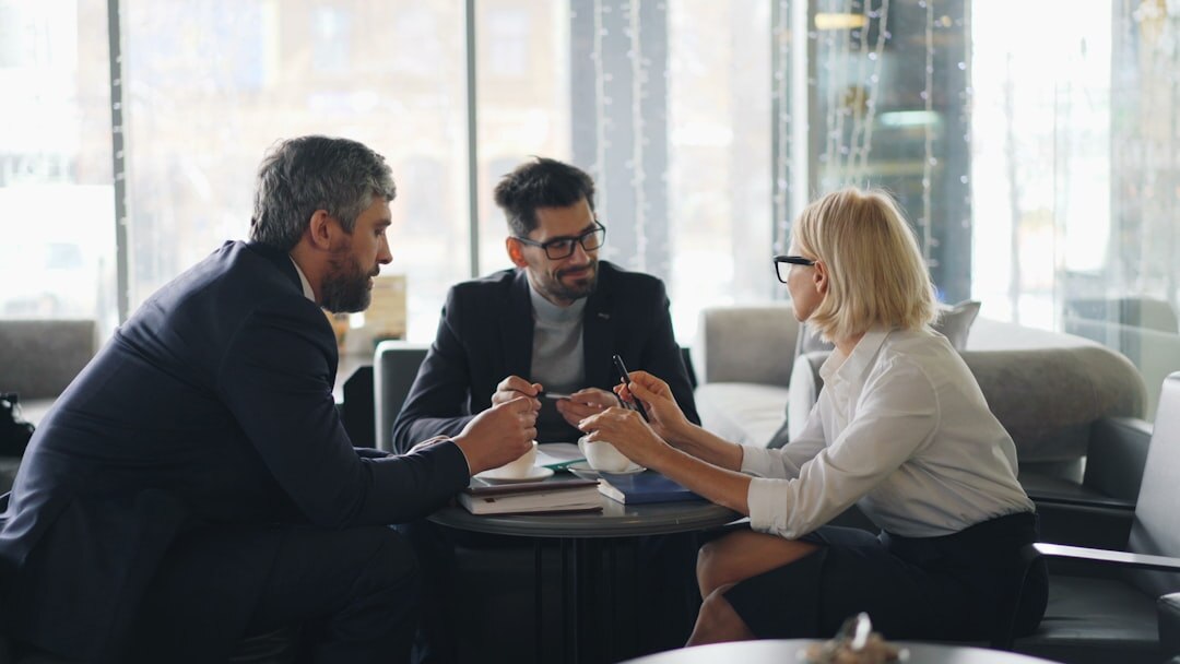 insurance advisor consulting client